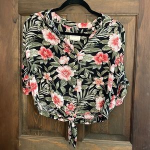 American Eagle button down crop floral top